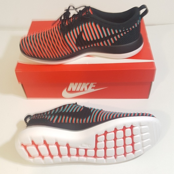 Nike Other - *NEW* Mens Nike Sneakers (11.5) Roshe Two Flyknit